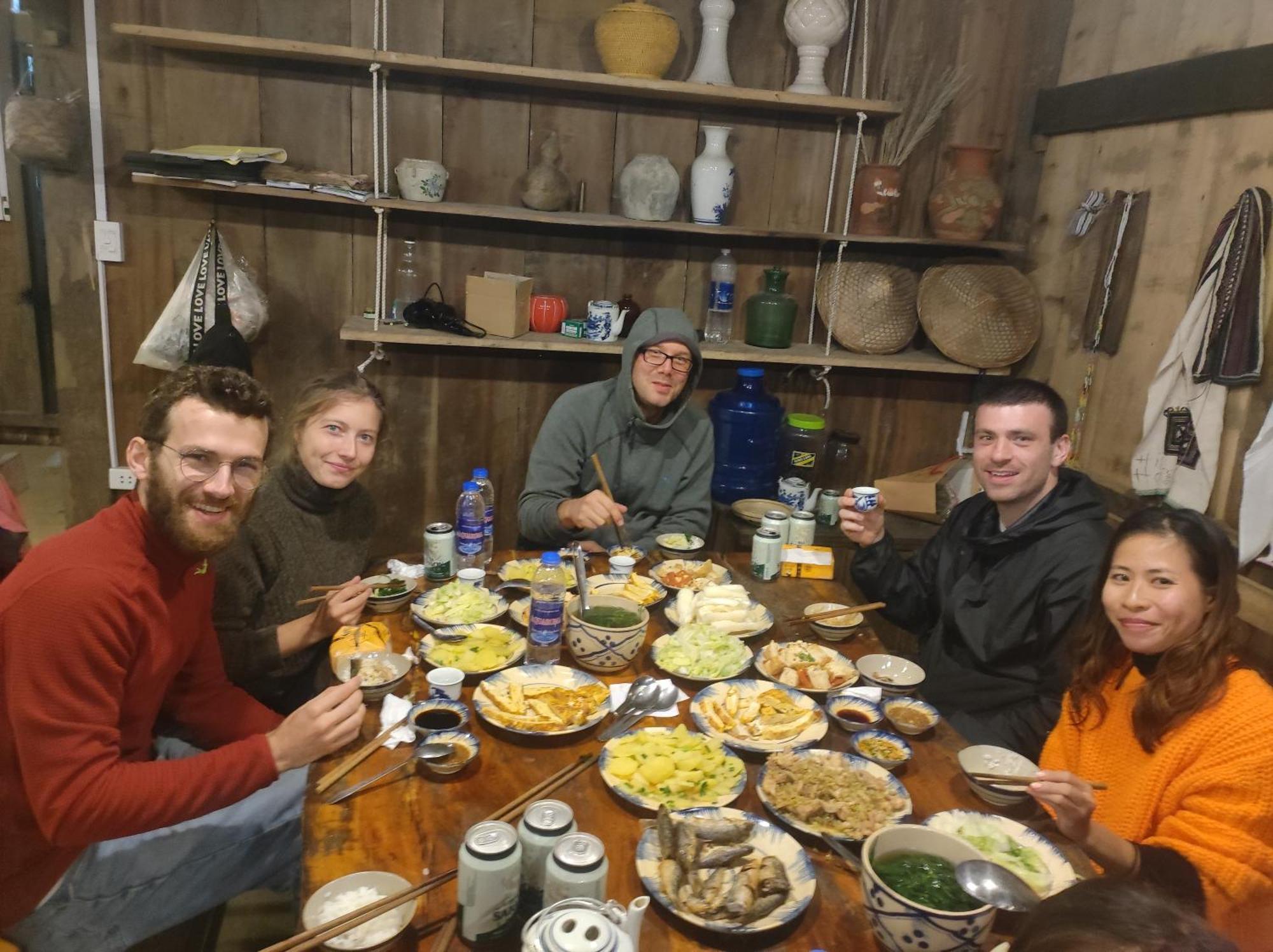 Lung Muoi Homestay Na Giao Exterior foto